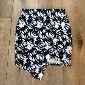 MDS Navy and White Patterned Beach Vacation Skirt Mini Skirt Asymmetrical XS/S